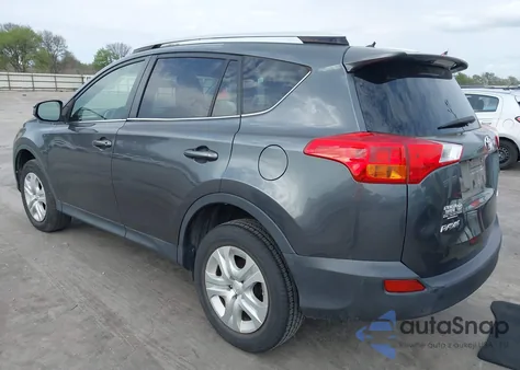 2015 Toyota Rav4 Le z USA, uszkodzony, nr VIN JTMZFREV3FD061374